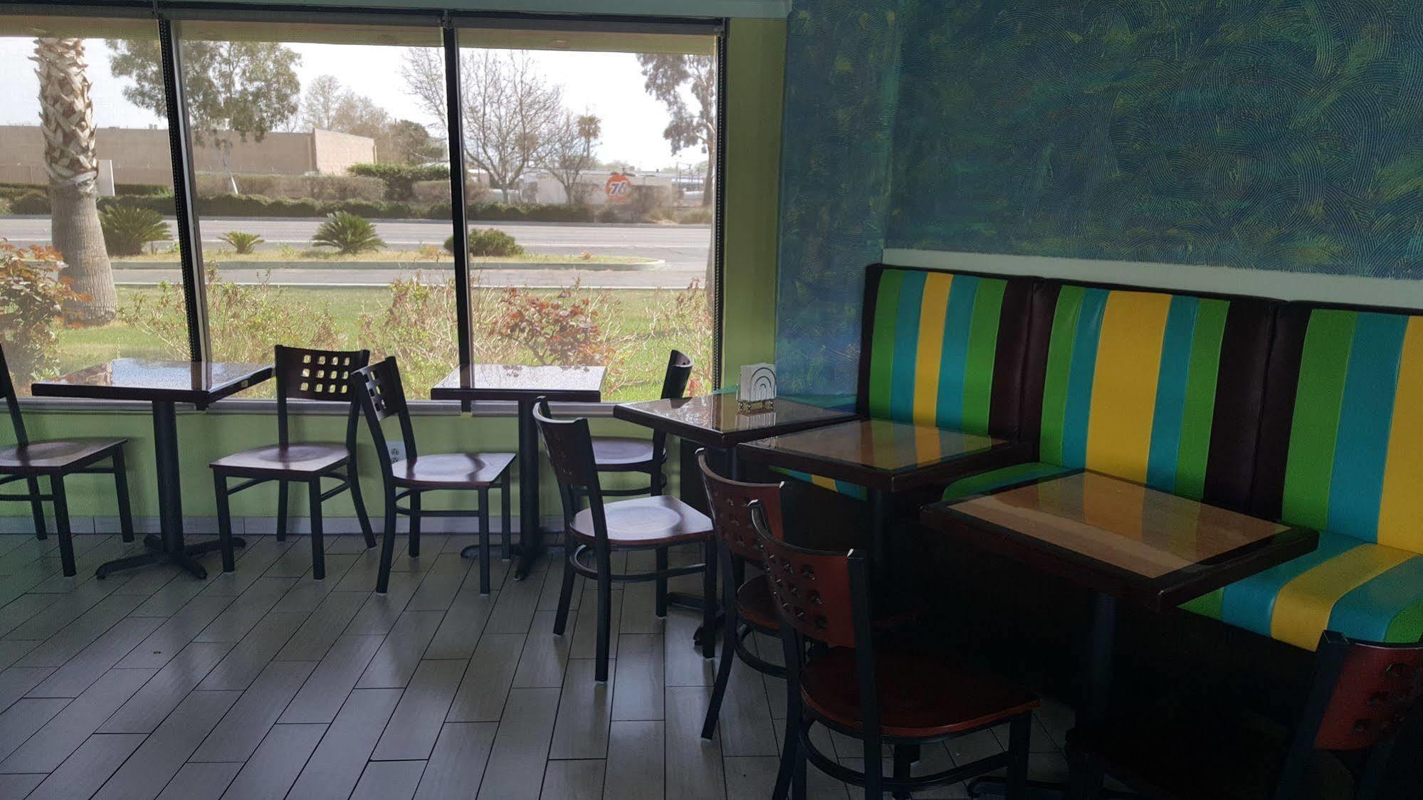 Town House Motel Lancaster Extérieur photo