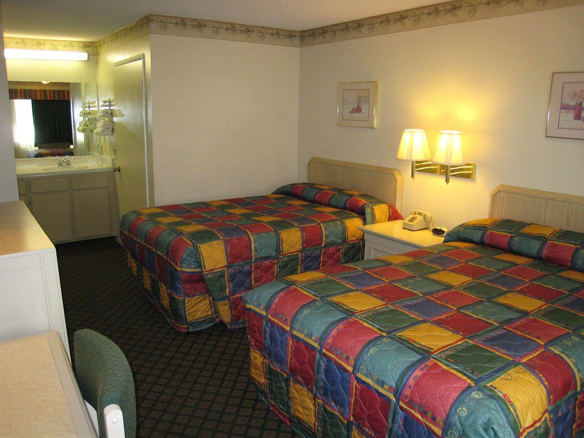 Town House Motel Lancaster Extérieur photo