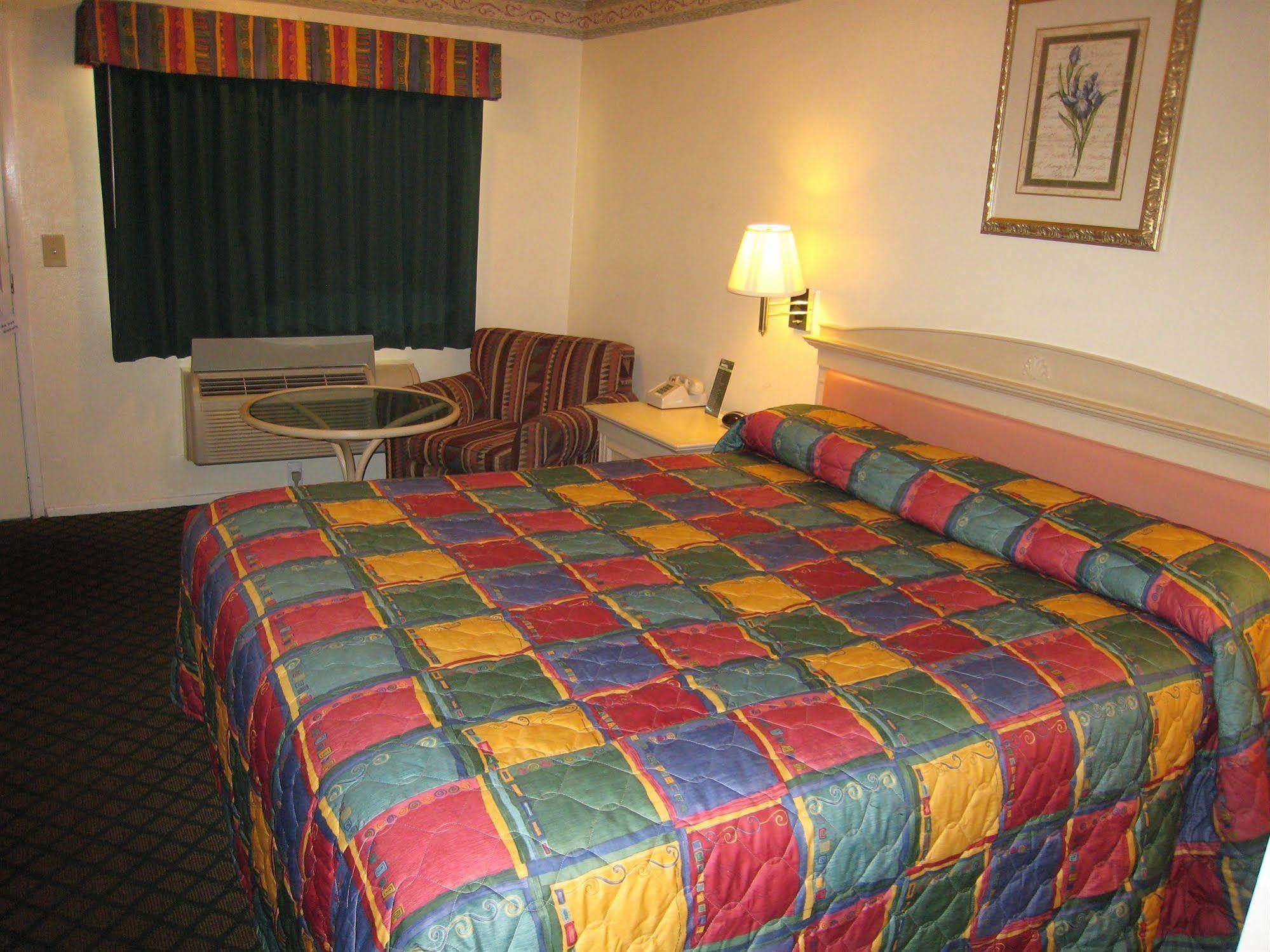 Town House Motel Lancaster Extérieur photo