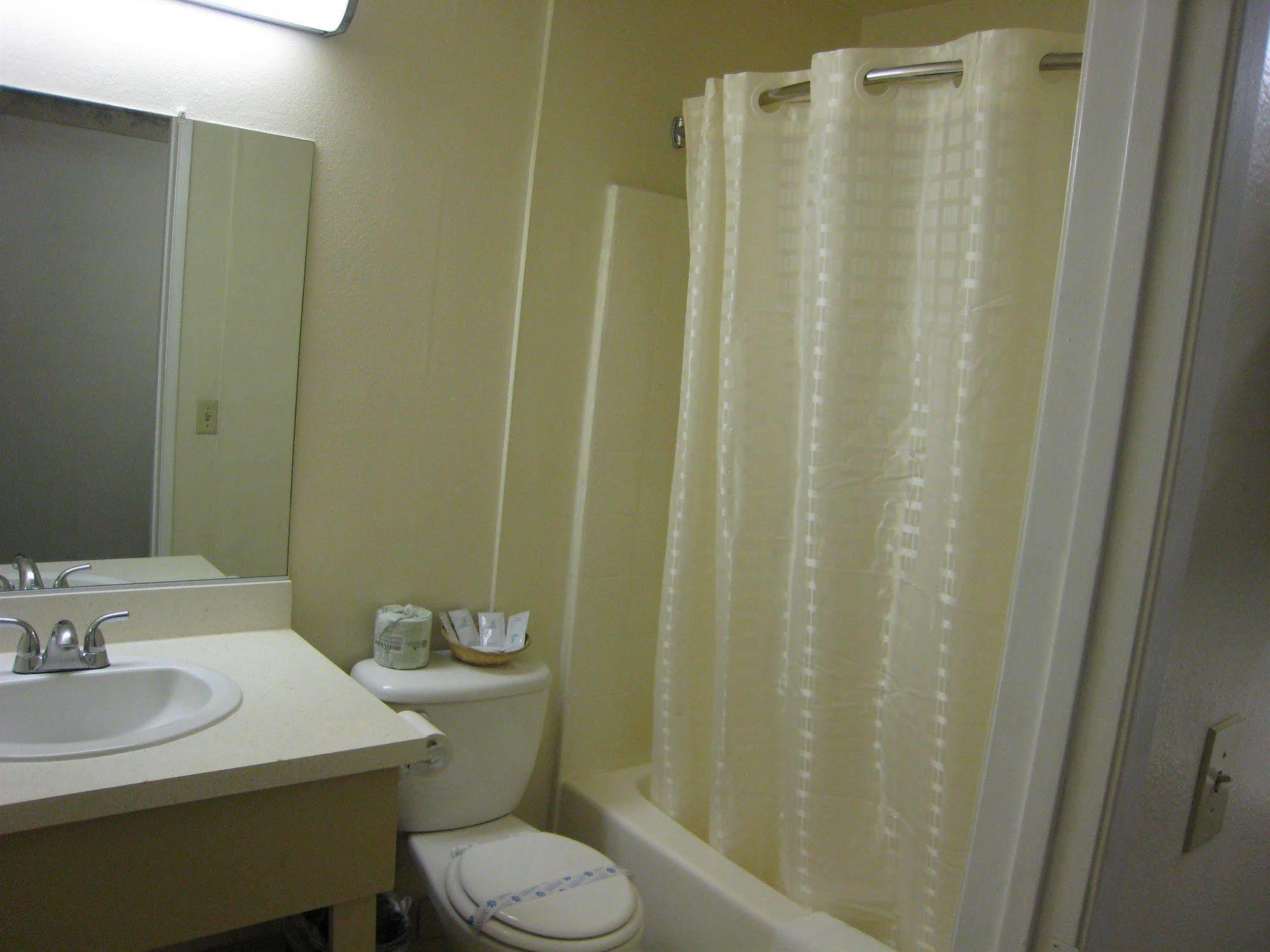Town House Motel Lancaster Extérieur photo